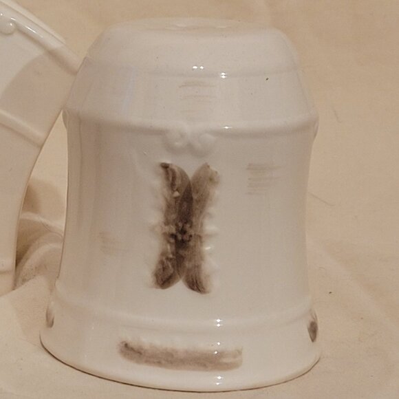 Ceramic Embossed Ivory & Brown AccentD’Lusso Salt & Pepper Shaker, Napkin Holder - Picture 3 of 10